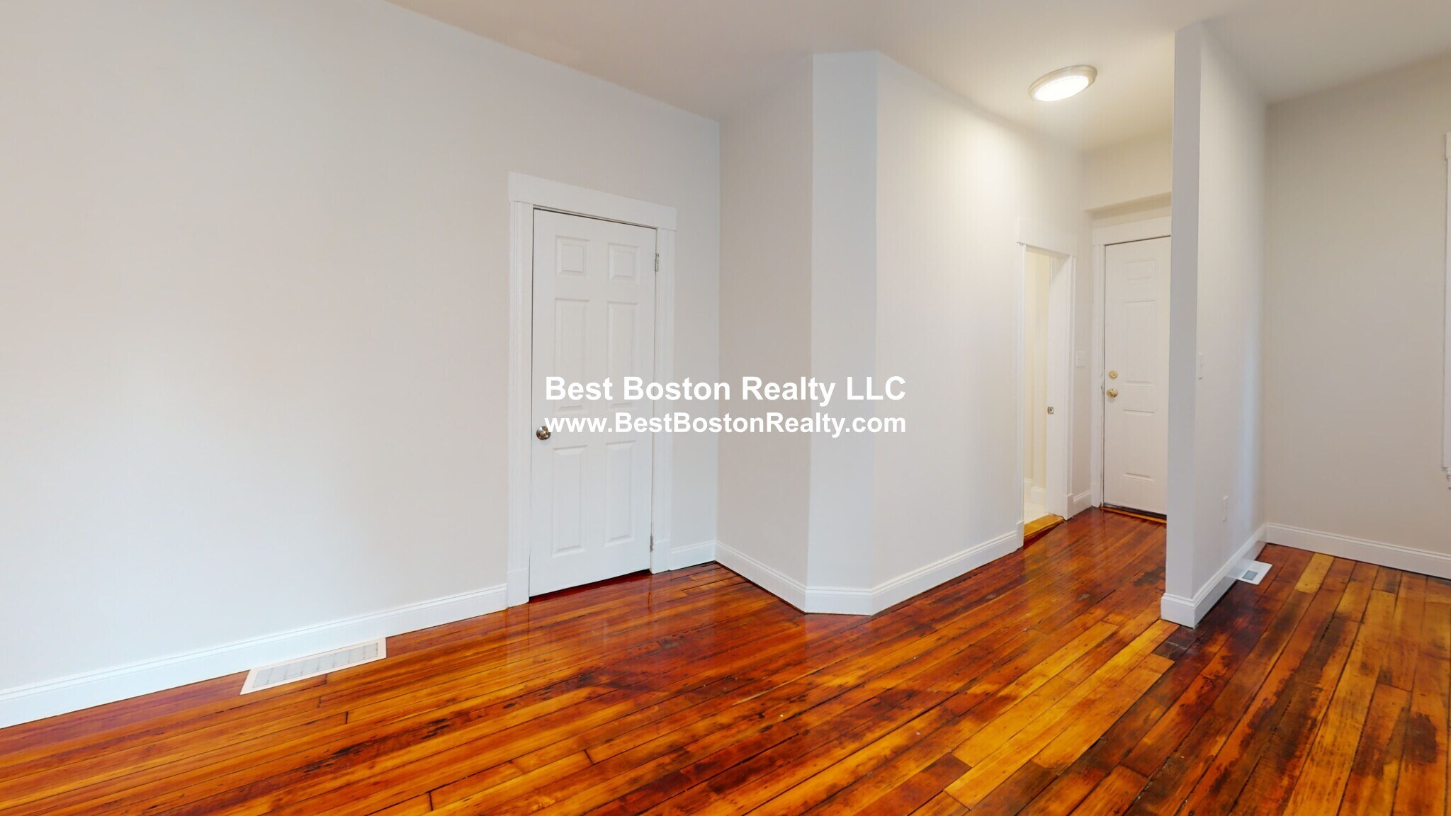 Building Photo - 16R Warren Ave. Unit 2