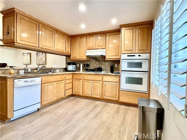 Building Photo - 6242 Nita Ave