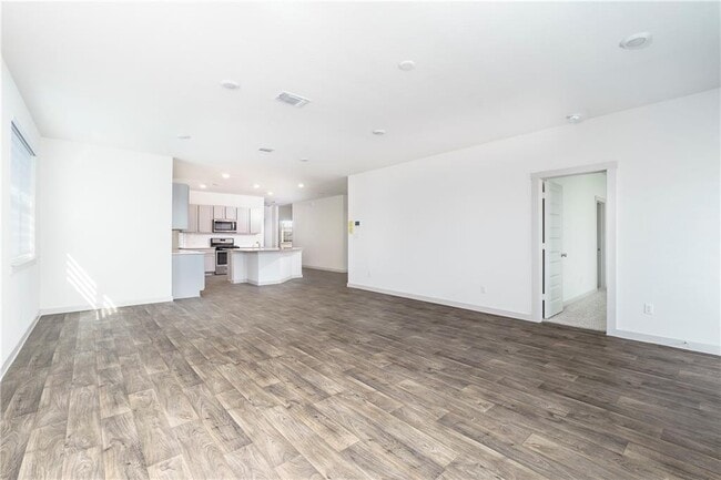 Building Photo - 128 Big Sandy Creek Dr