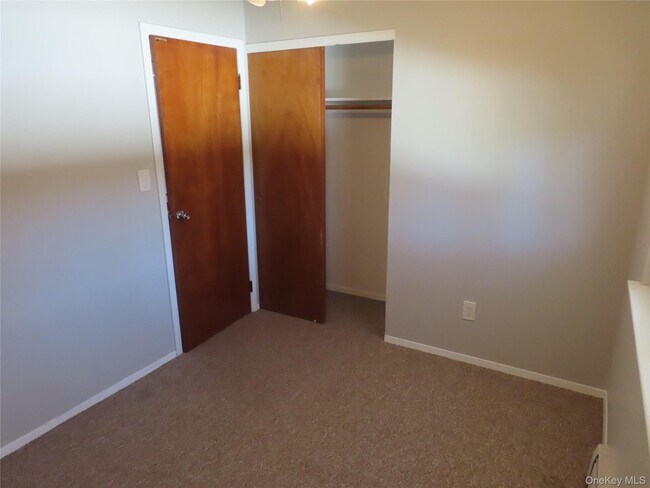 Building Photo - 1210 Smithtown Ave