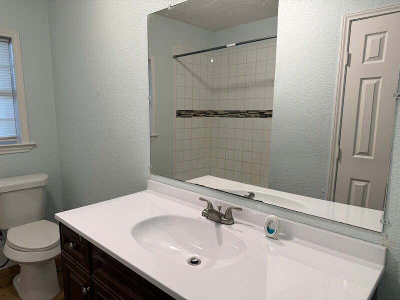 Building Photo - 2543 E Ann Arbor Ave