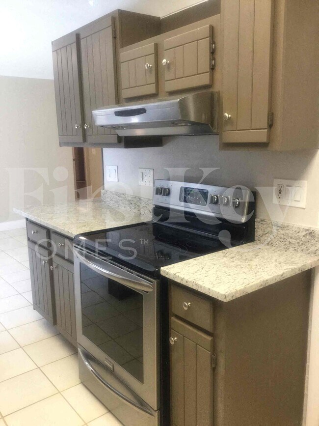 Building Photo - 19742 Carolina Cir