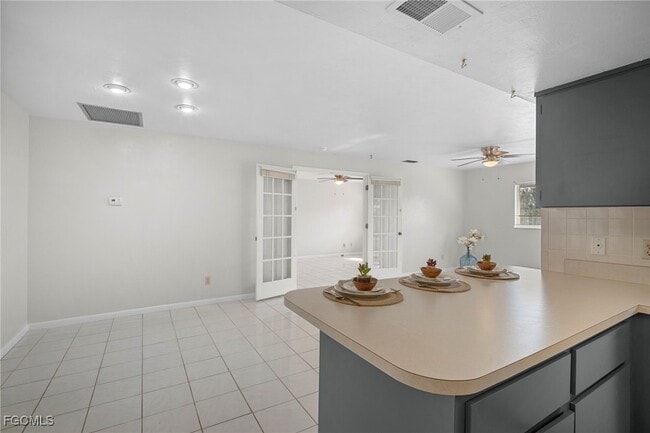 Building Photo - 9721 Deerfoot Dr