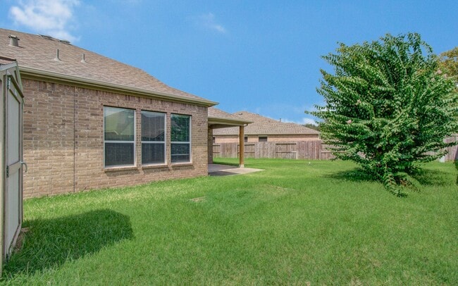 Building Photo - 7142 Breton Bay Pass