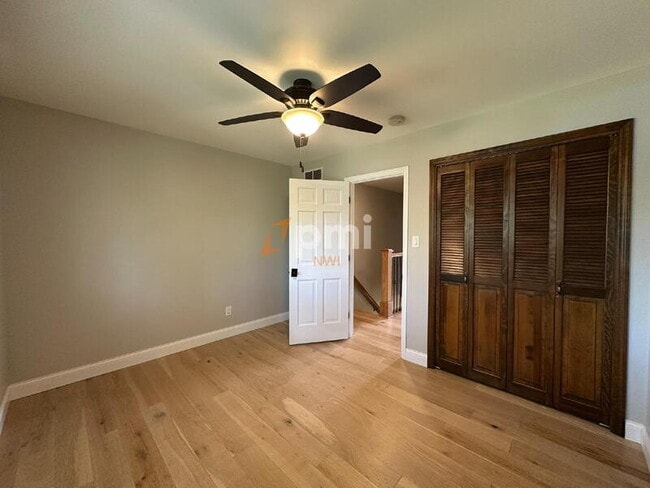 Building Photo - 9604 Walnut Dr
