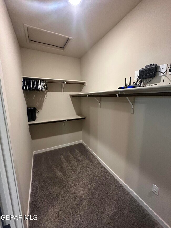 Building Photo - 12637 Viendo Norte Dr