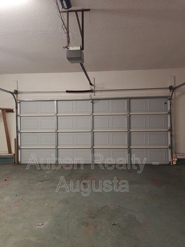 Building Photo - 3718 Byrd Rd