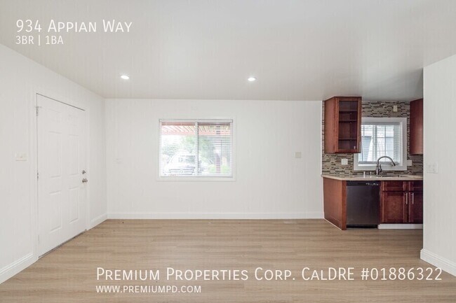 Building Photo - 934 Appian Way
