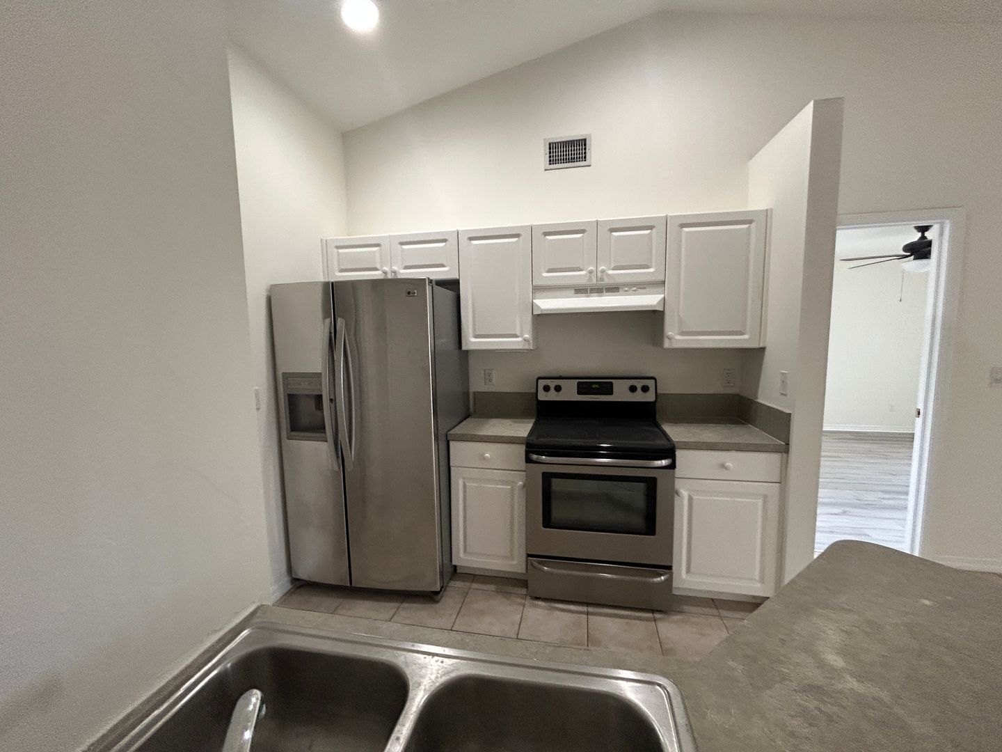 Building Photo - Nice 3/2 with newer carpet