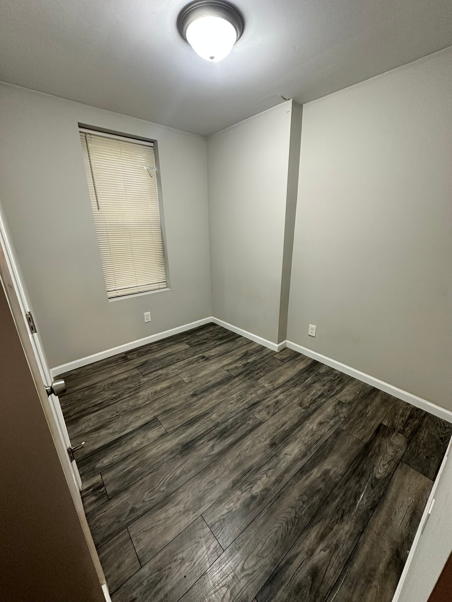 Building Photo - 1920 S Bonsall St