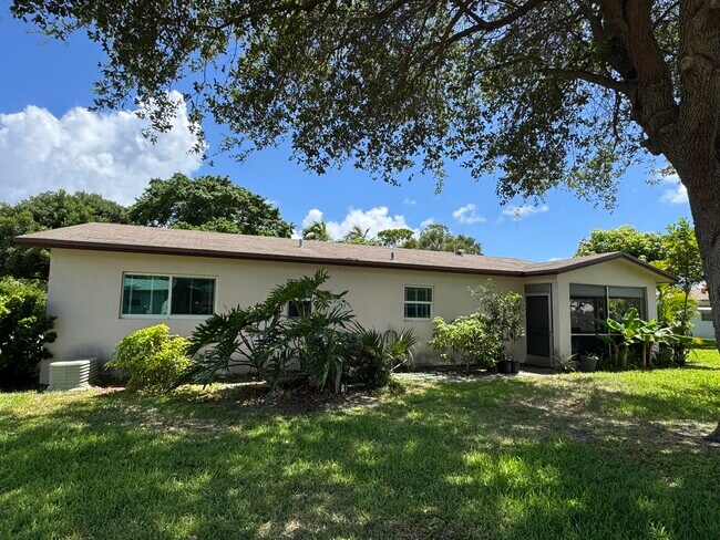 Building Photo - 2615 SW Natura Ave