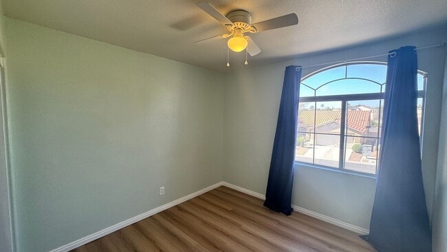 Building Photo - Summerlin 4 bedroom 3 car garage