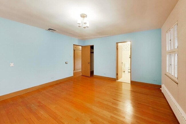 Building Photo - 545 Thatcher Ave