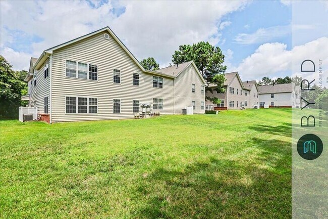 Building Photo - 4706 Twin Hickory Lake Dr