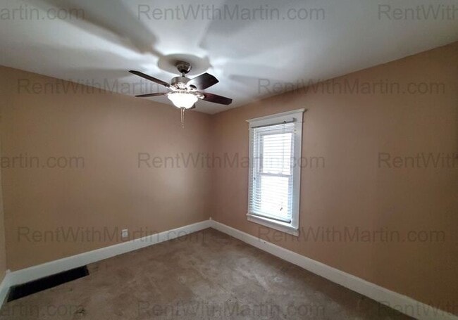 Building Photo - 201 2nd St