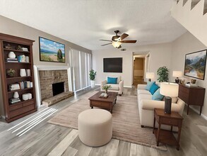 Building Photo - 2625 Santiago Cir