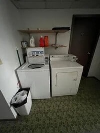 Building Photo - 102 Rob Roy Ln