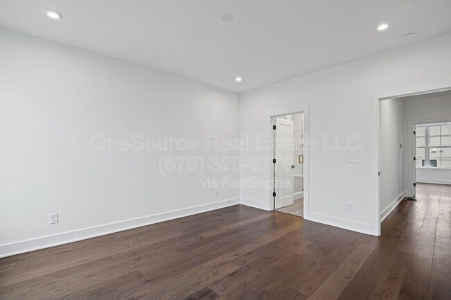 Building Photo - 201 New St