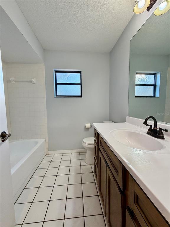 Building Photo - 4398 Plumosa St