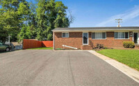 Building Photo - 202 Cedar Dr