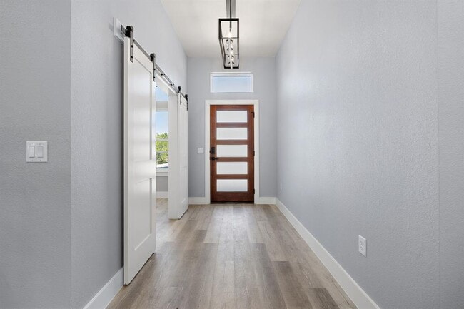 Building Photo - 3013 Clark Ave