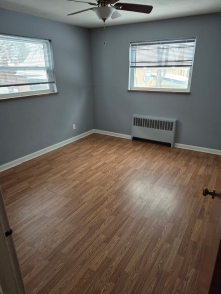 Building Photo - 3131 Mozart Ave