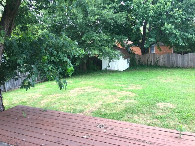 Building Photo - **Beautiful Ranch Home in Etheridge Manor**