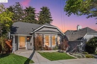 Building Photo - 946 Alma Pl