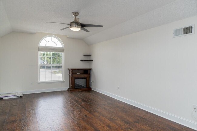 Building Photo - 4734 Harvest Dr