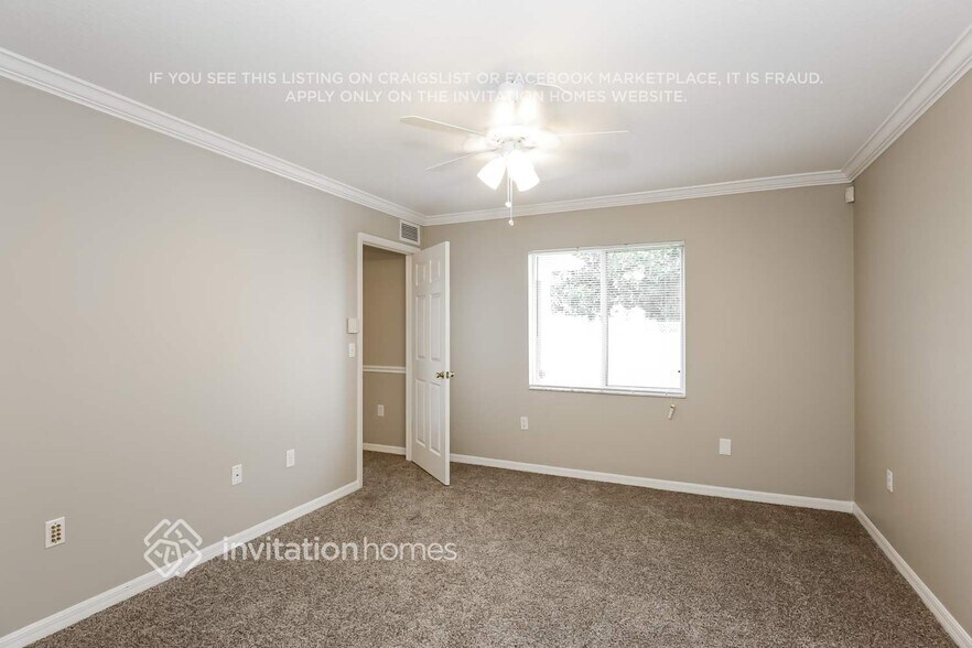 Building Photo - 4516 30th Ln E