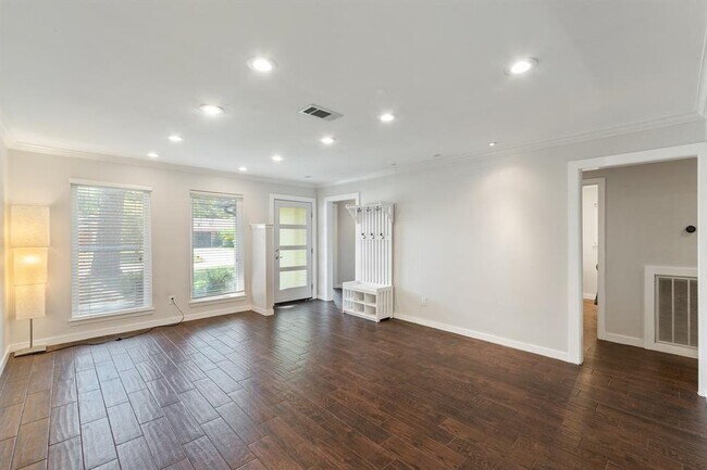 Building Photo - 2015 Ganyard Dr