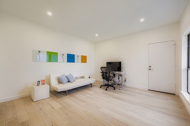 Building Photo - 12364 Montego Plaza