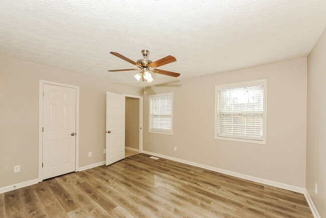 Building Photo - 812 Overlook Trail