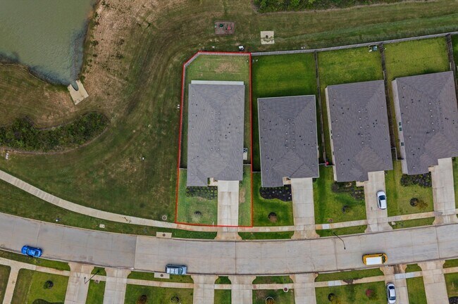 Building Photo - 16503 Mesquite Fld Dr