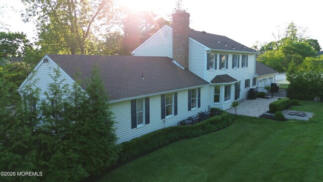 Building Photo - 220 Branch Ave
