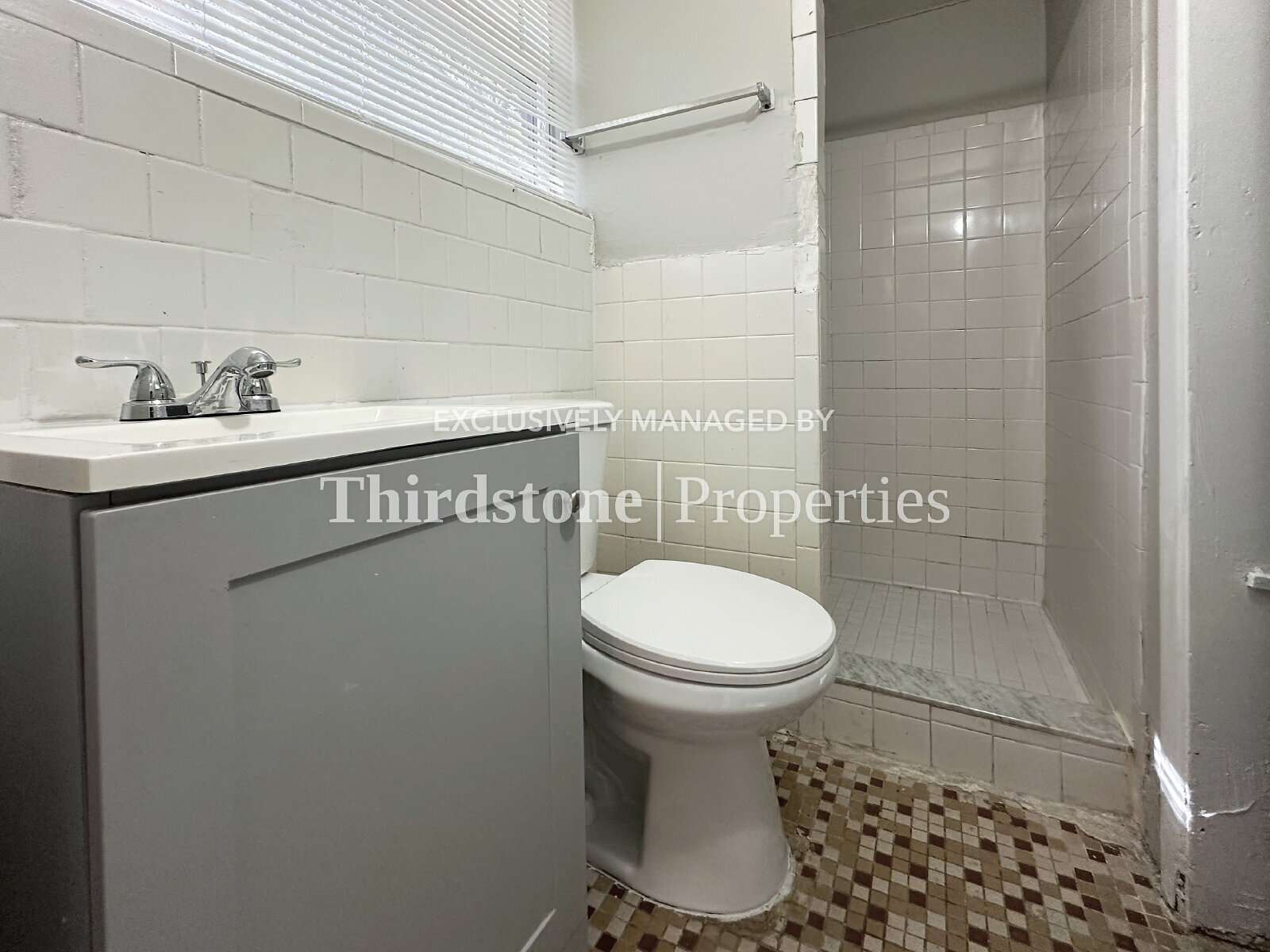 Building Photo - 5214 Lexington Ave