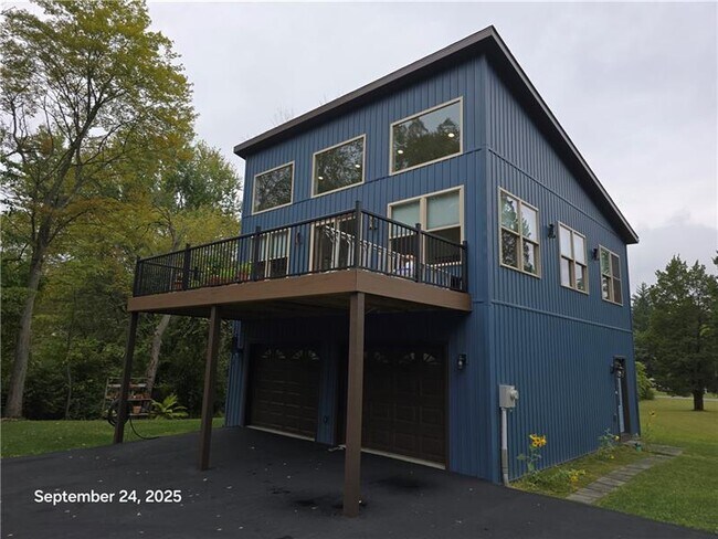 Primary Photo - 416 S Eberhart Rd