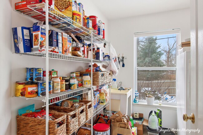 Building Photo - 1901 Kennedy Dr