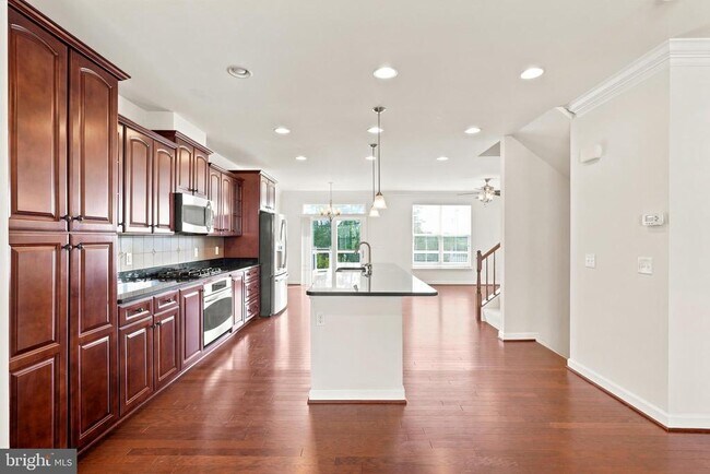 Building Photo - 42615 Beckett Terrace