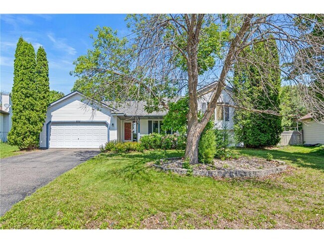 Building Photo - 8551 Flamingo Dr