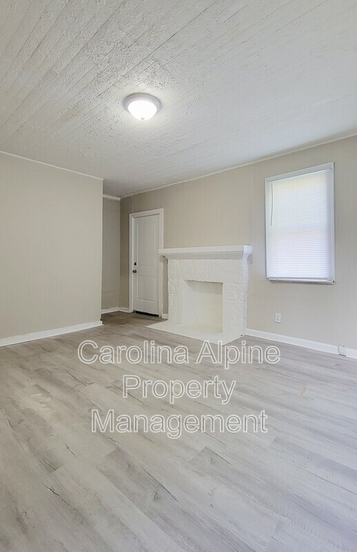 Building Photo - 1204 Asheboro St