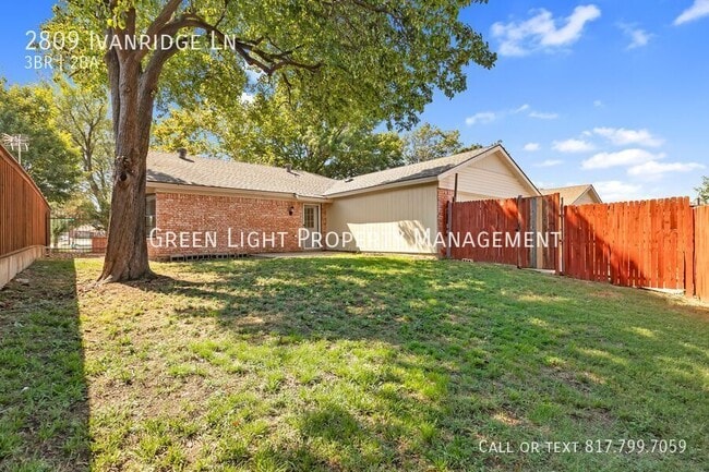 Building Photo - 2809 Ivanridge Ln