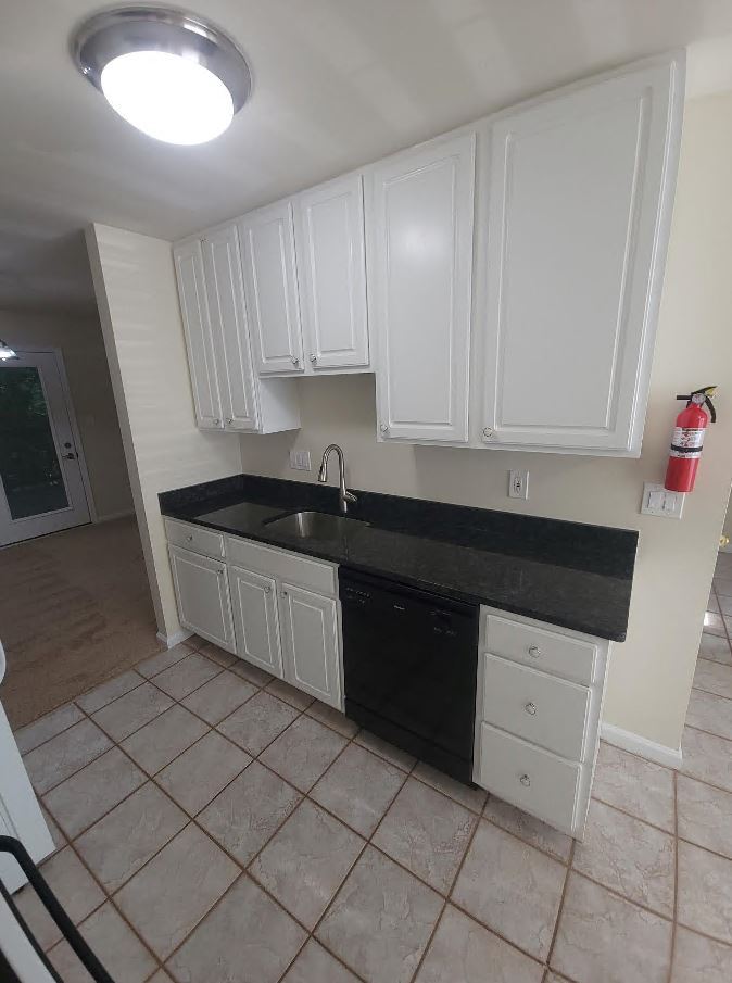 Building Photo - 499 Upland St