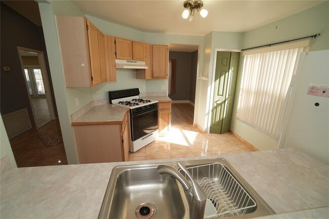 Building Photo - 205 Indian Point Cir