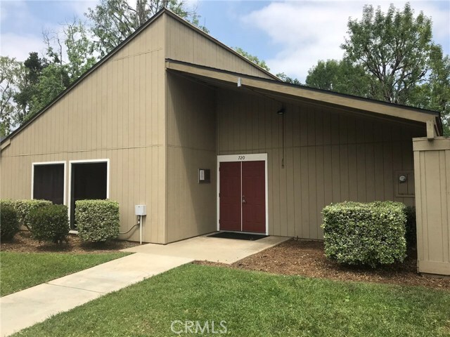 Building Photo - 1430 W Badillo St