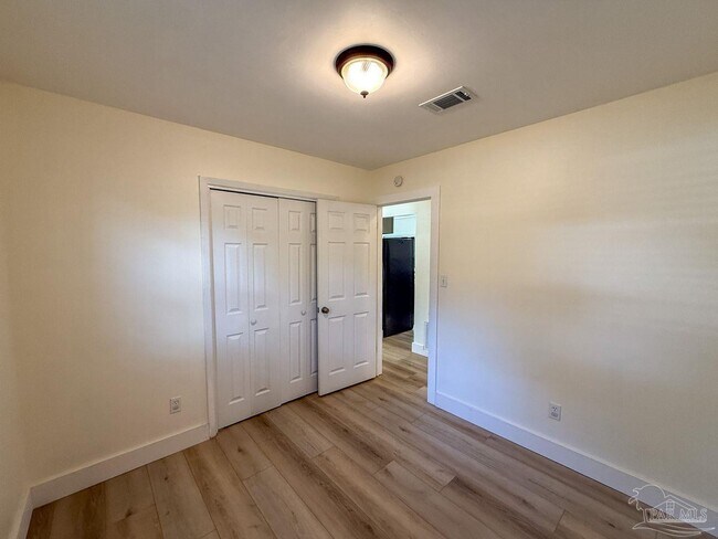 Building Photo - 1501 Croquet Dr
