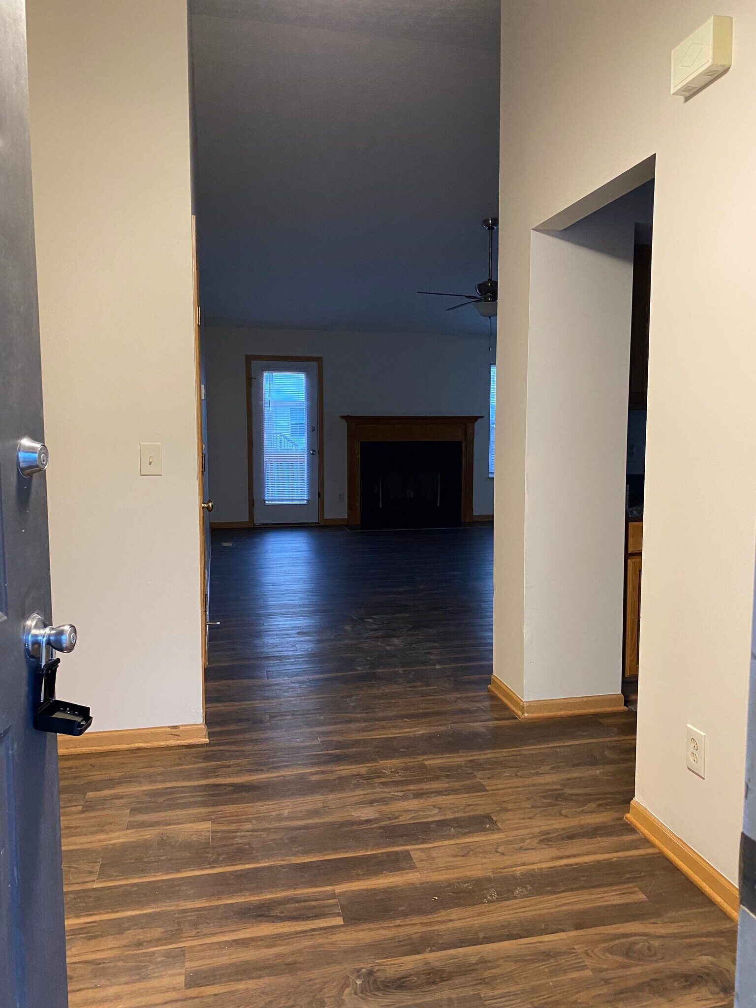 Building Photo - 4941 Petticoat Ct