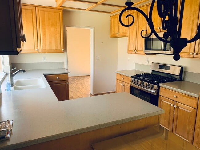 Building Photo - Mission Oaks Comfort: Charming 2-Story, 3-...
