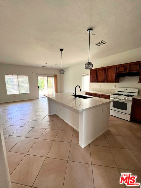 Building Photo - 3811 Eastgate N Rd