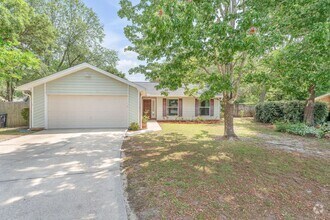 Building Photo - Charming Home on Large Lot